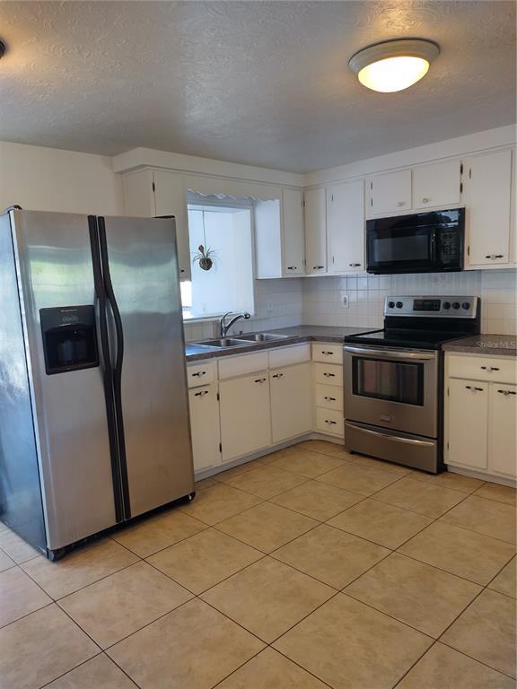 Building Photo - 2103 Hess Dr