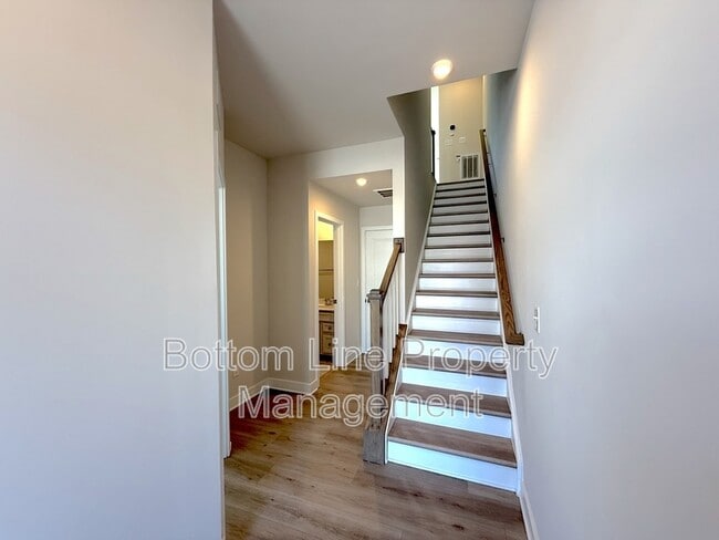 Building Photo - 1520 Samuel St