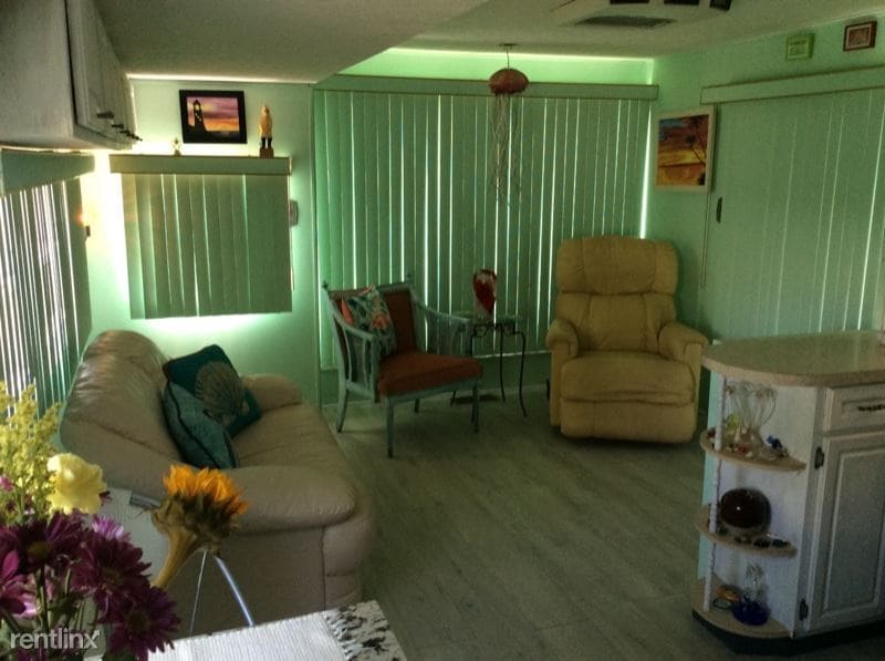 Primary Photo - 2920 Bayshore Blvd