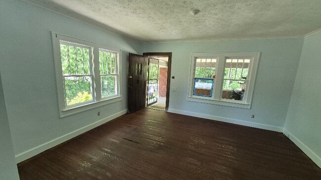 Building Photo - 5309 Hill St