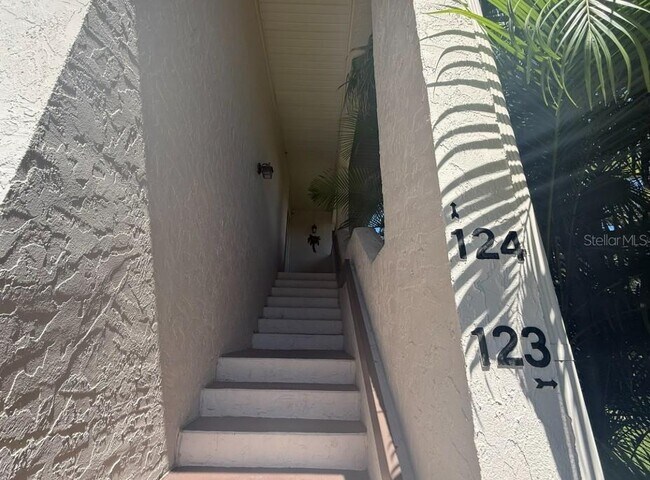 Foto del edificio - 3500 El Conquistador Pkwy