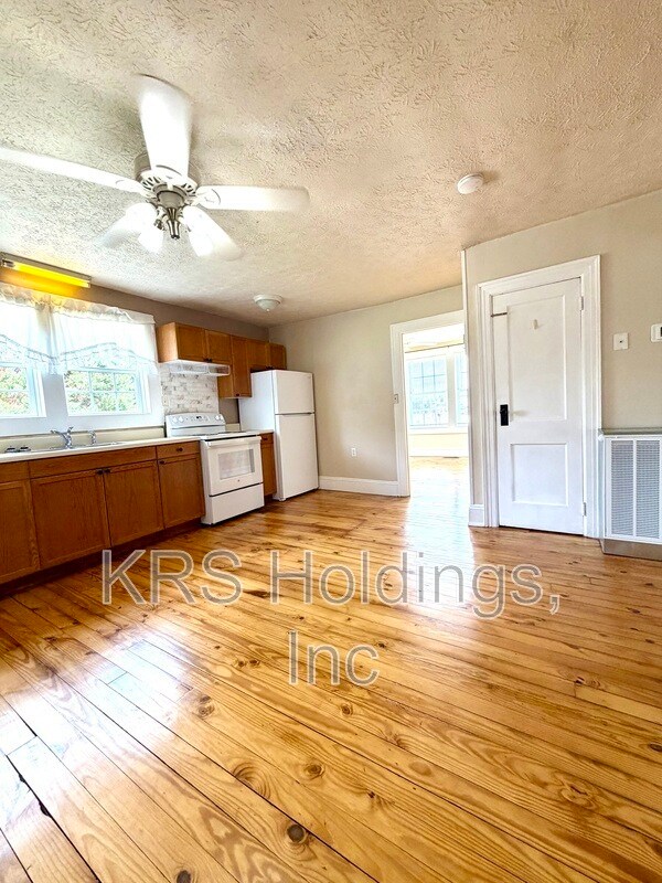 Foto del edificio - 3413 Thomas Jefferson Rd