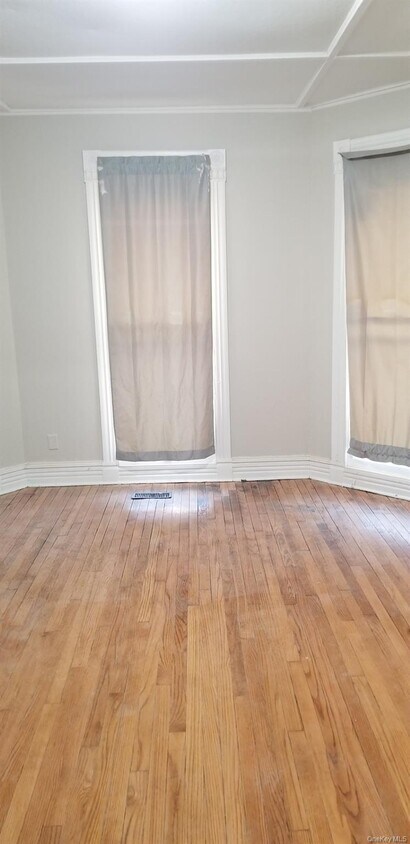 Foto del edificio - 77 Linden Ave