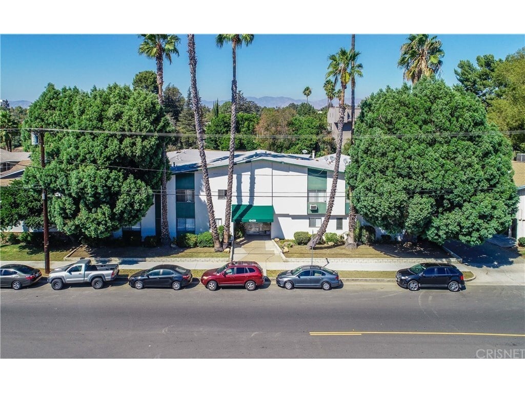 Primary Photo - Sherman Apartments