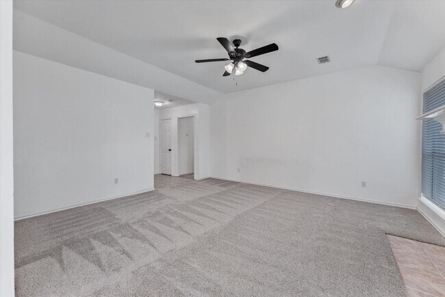 Foto del edificio - 134 Lynnie Penny St