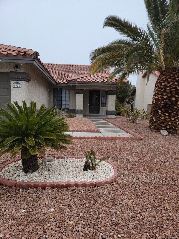 Foto principal - 8924 Coast Walk Circle