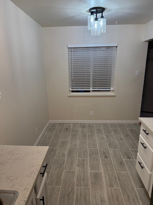 Foto del edificio - 5809 Alameda Ave