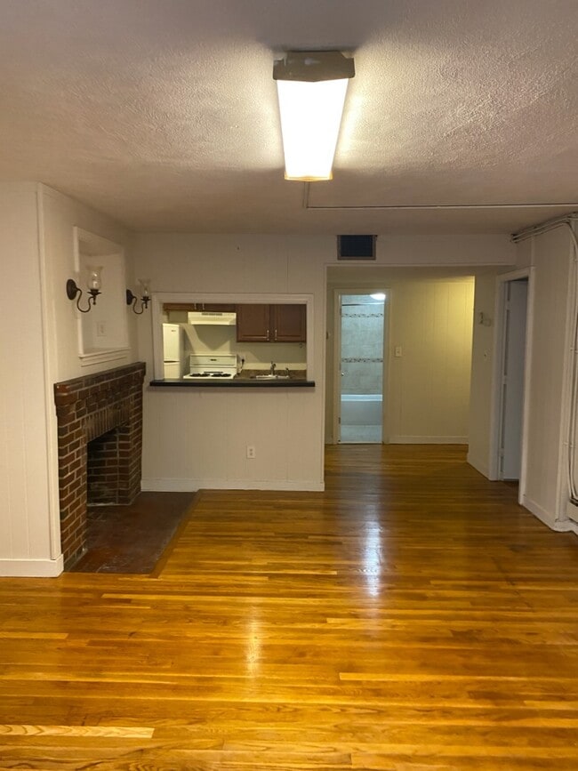 Foto del edificio - 314 Commonwealth Ave