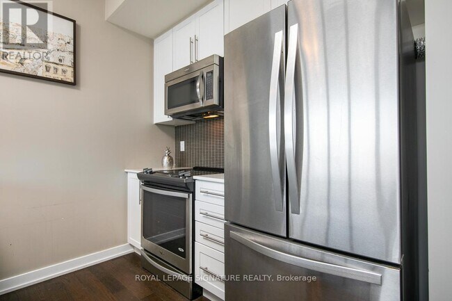 Photo du bâtiment - 4011 Brickstone Mews