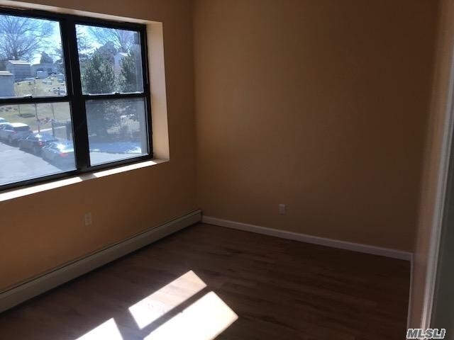 Foto del edificio - 78-17 Myrtle Ave