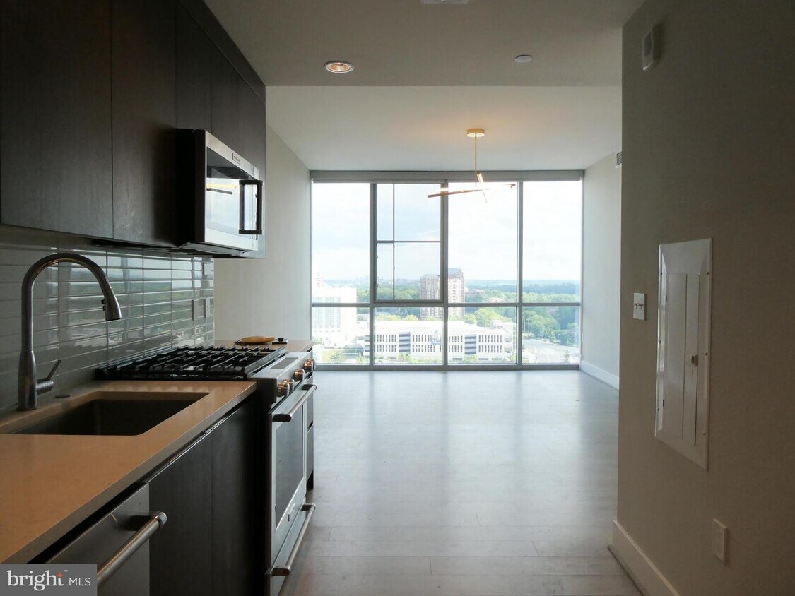 930 Rose Ave Unit 1802, North Bethesda, MD 20852 Condo for Rent in