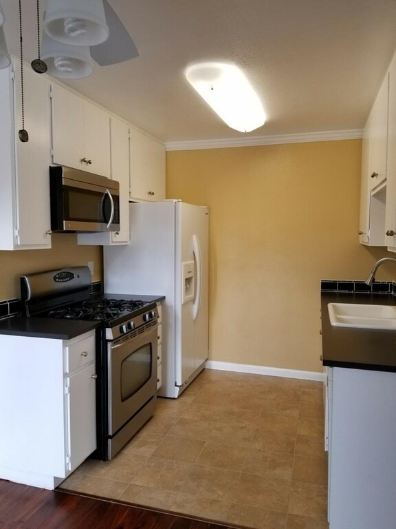 Foto del edificio - 1225 N Broadway