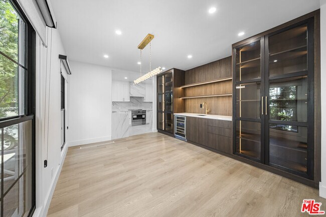 Foto del edificio - 1722 N Vista St
