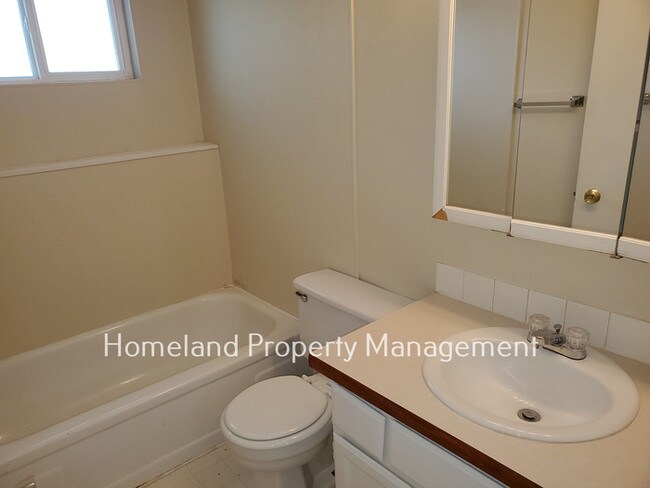 Foto del edificio - 1 Bedroom Apartment in North Spokane