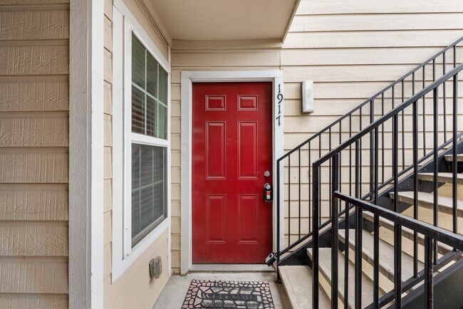 Foto del edificio - 2750 Holly Hall St