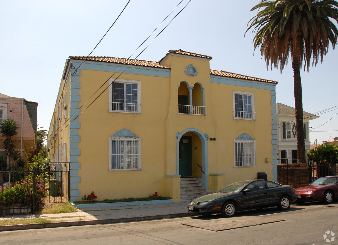 Primary Photo - 1424 Constance St