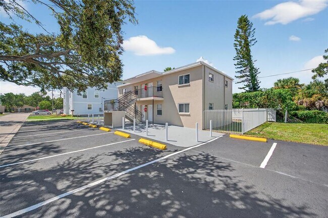 Foto del edificio - 1771 Russell St S