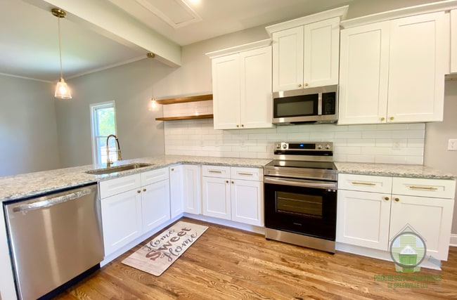 Photo - 79 Wallace St House