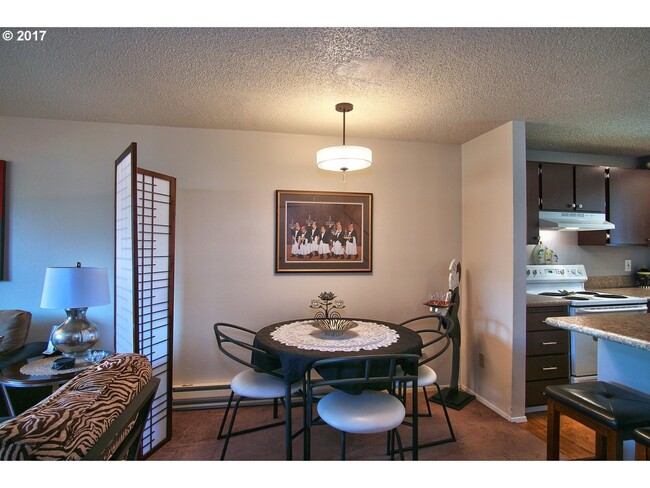 Building Photo - 3875 NW Chemult Pl