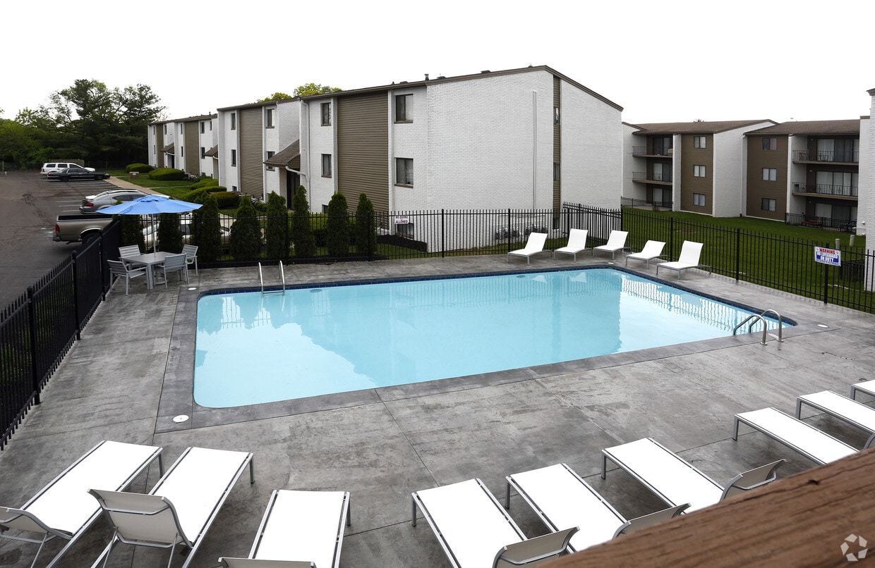 Primary Photo - Aura Apartments