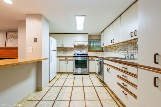 Foto del edificio - 2050 W Berwyn Ave