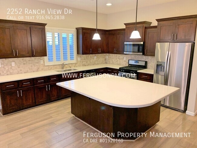 Foto del edificio - Gorgeous Three Bedroom Home in Whitney Ran...