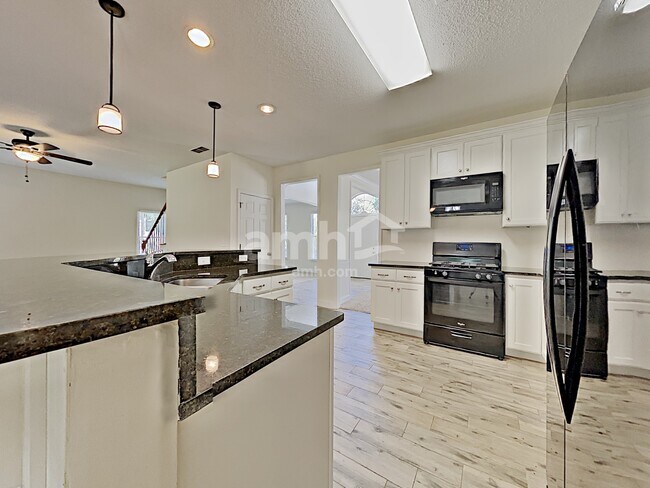 Foto del edificio - 4925 Heards Forest Dr NW