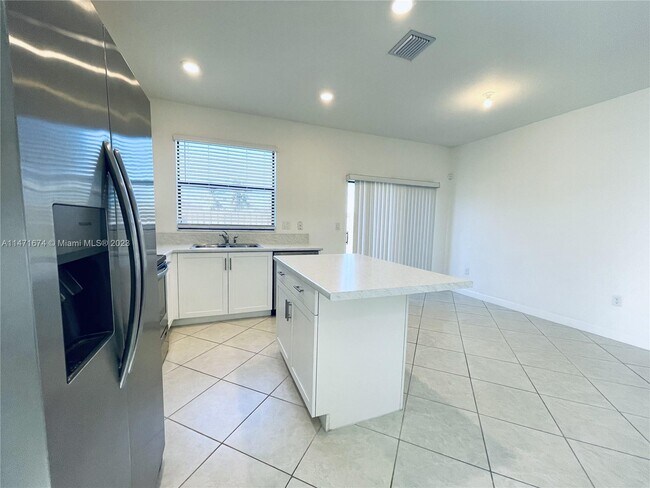 Foto del edificio - 18090 SW 147th Ct