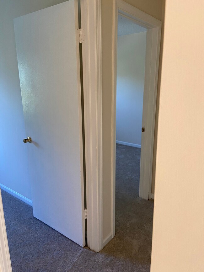 2 of 3 bedrooms upstairs - 1102 Clear Springs Rd