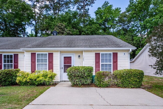 Building Photo - 1343 Pinnacle Ln