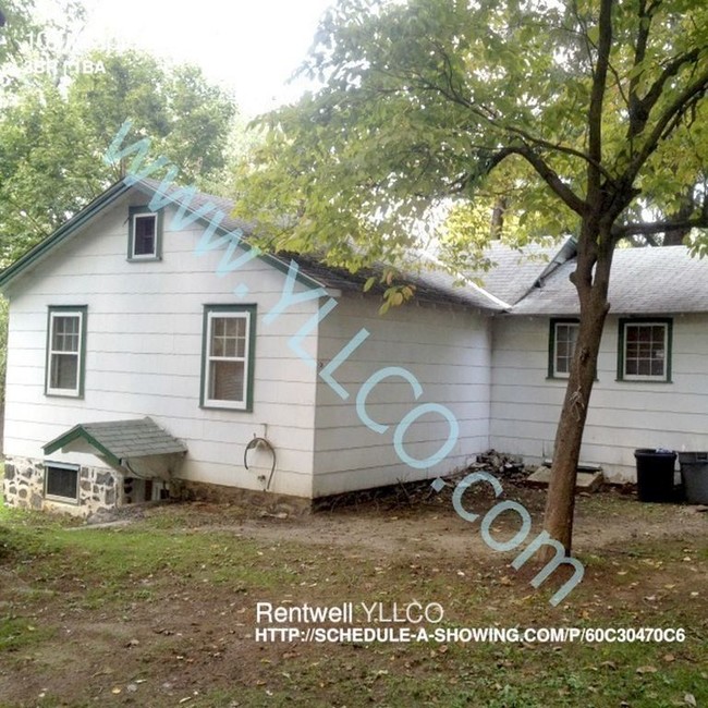 Building Photo - 107 Maple Ave