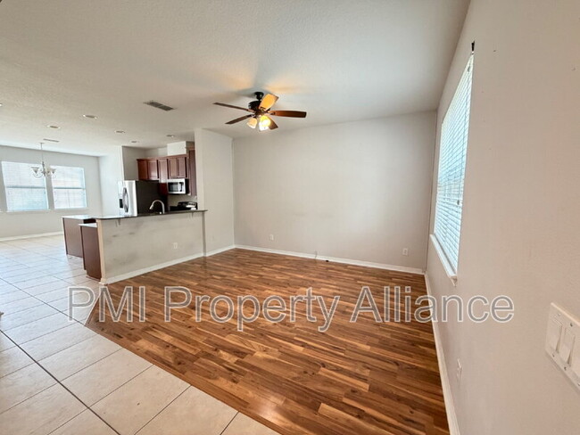 Building Photo - 12875 Emersondale Ave