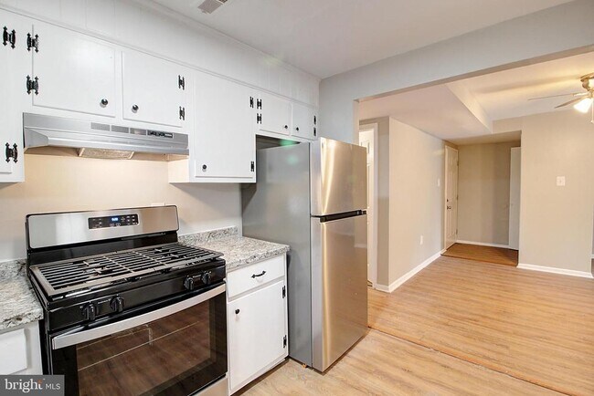 Foto del edificio - 1599 N East St