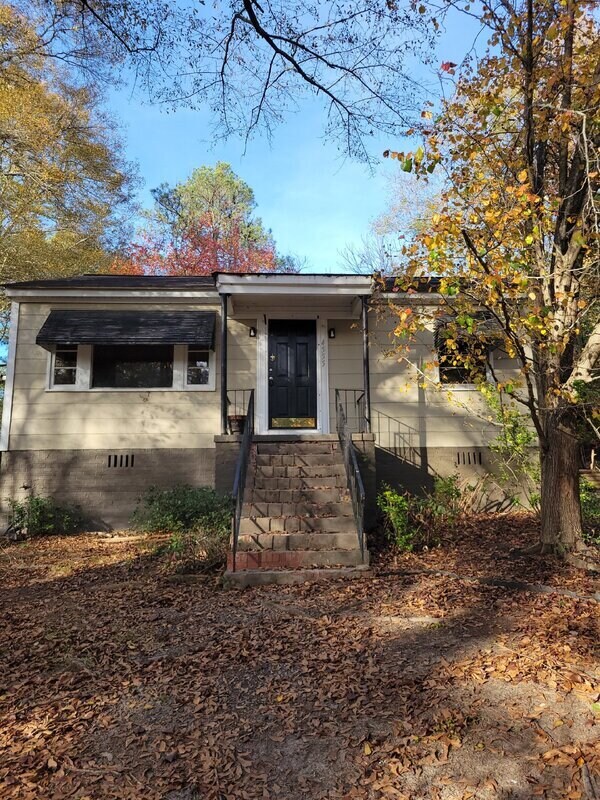 Primary Photo - 4555 Ayers Rd