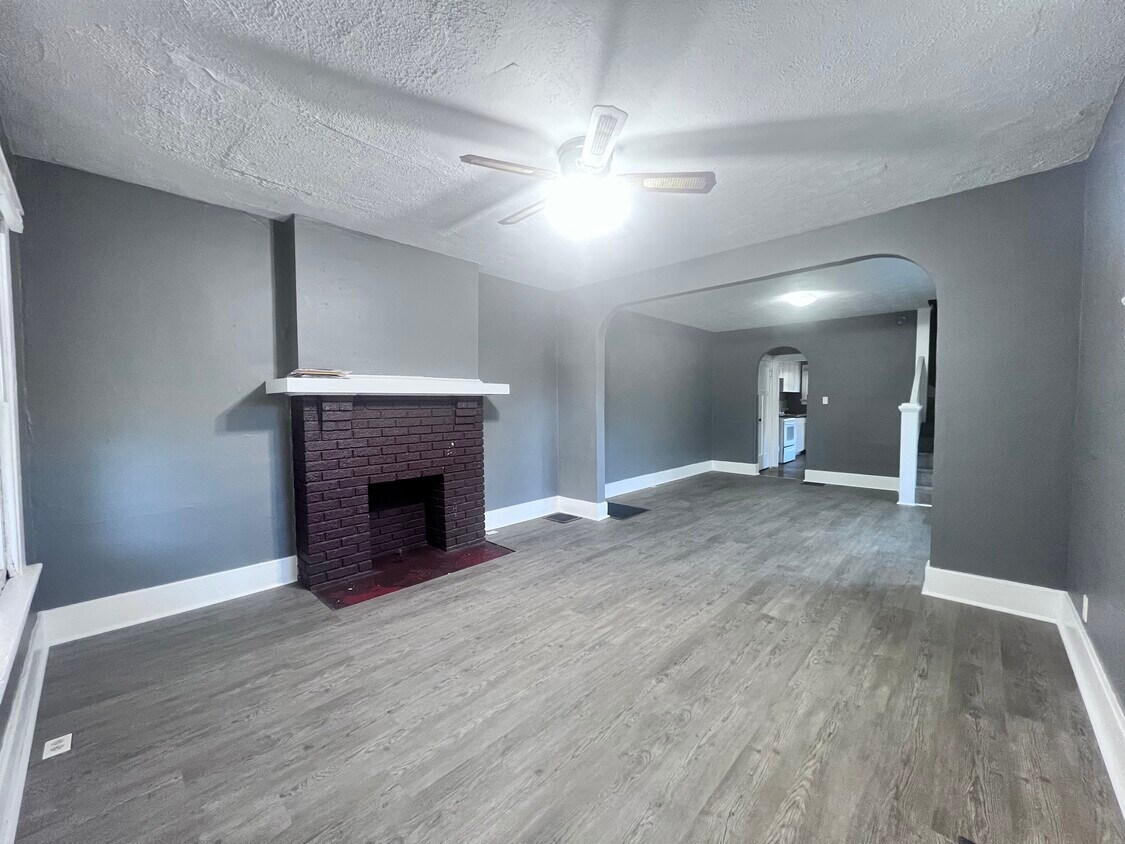 Living Room - 1523 Wyoming St