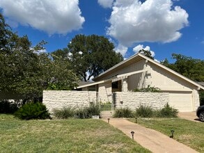 Building Photo - 4804 Greystone Dr