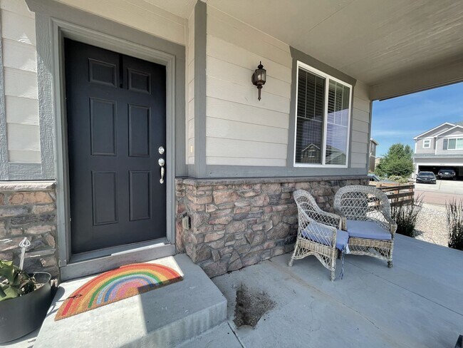 Building Photo - Spacious Charmer in sought after Meridian ...