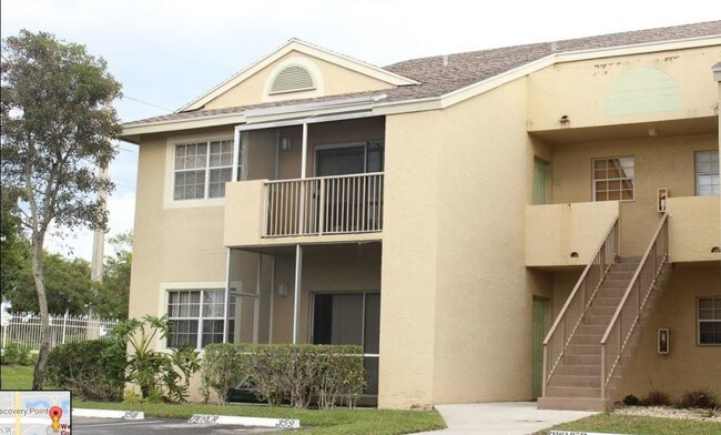 Foto del edificio - 700 Cypress Club Way