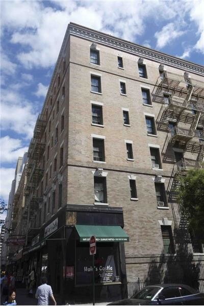 Primary Photo - 1472 York Ave