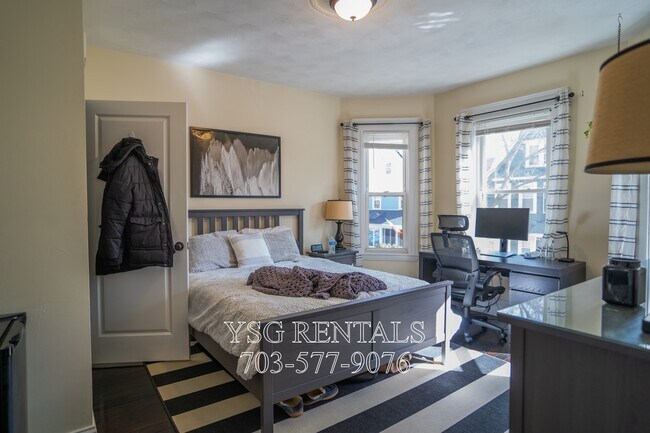 Building Photo - 85 Auckland St