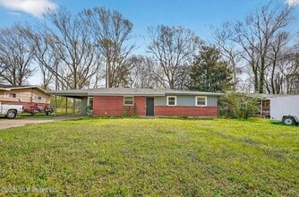 Building Photo - 2920 Lakewood Dr