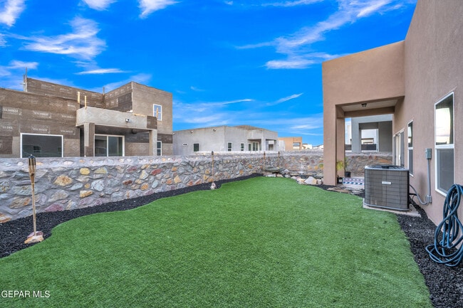 Building Photo - 13257 Coldham St