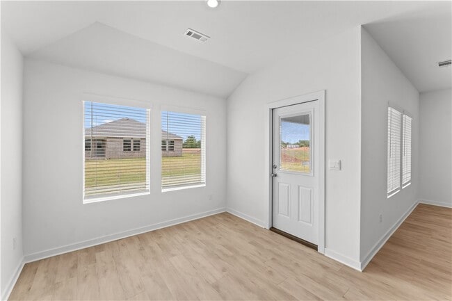 Building Photo - 3030 Laredo Ln