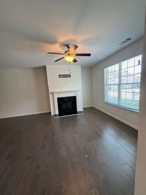 Foto del edificio - Beautiful Nearly New Townhome at Renaissan...