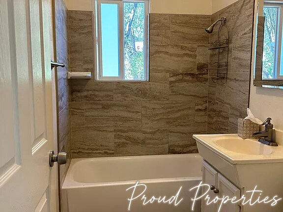 Foto del edificio - 2748 Tunnel St