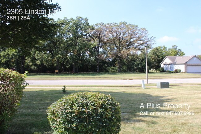 Building Photo - 2305 Linden Dr