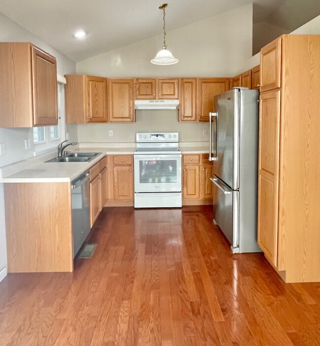 Building Photo - 18 Crabapple Ln