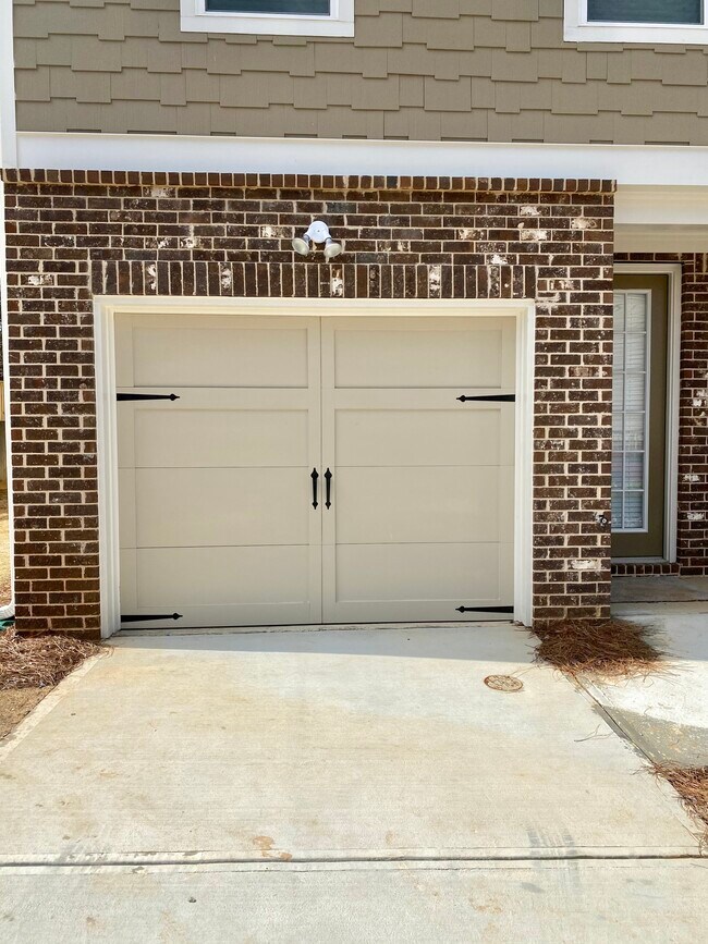 Building Photo - 1286 Taylor Way