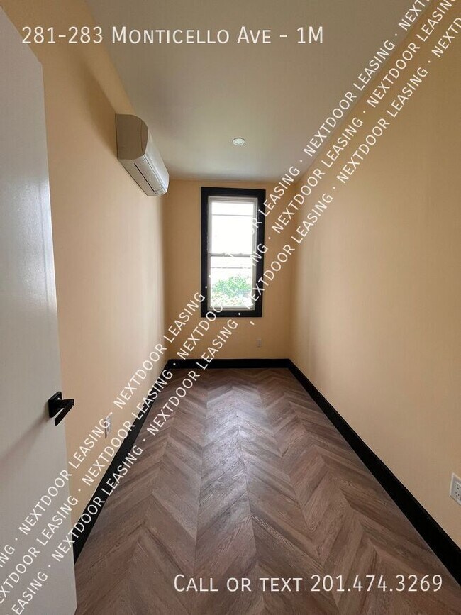 Foto del edificio - 281-283 Monticello Ave-1M