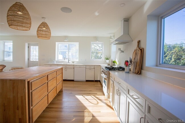 Foto del edificio - 2175 Bay Blvd